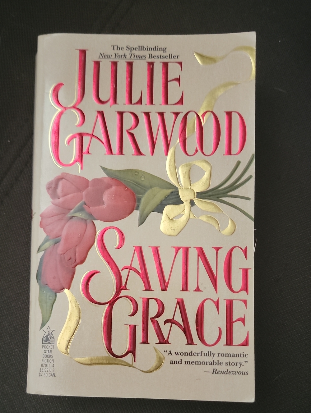 6/$12--Julie Garwood 'Saving Grace' Book